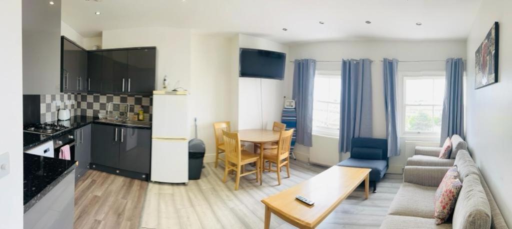 Entire New Flat With View To River Yare, H7 Appartement Great Yarmouth Buitenkant foto