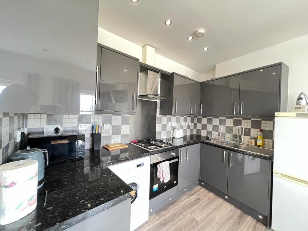 Entire New Flat With View To River Yare, H7 Appartement Great Yarmouth Buitenkant foto