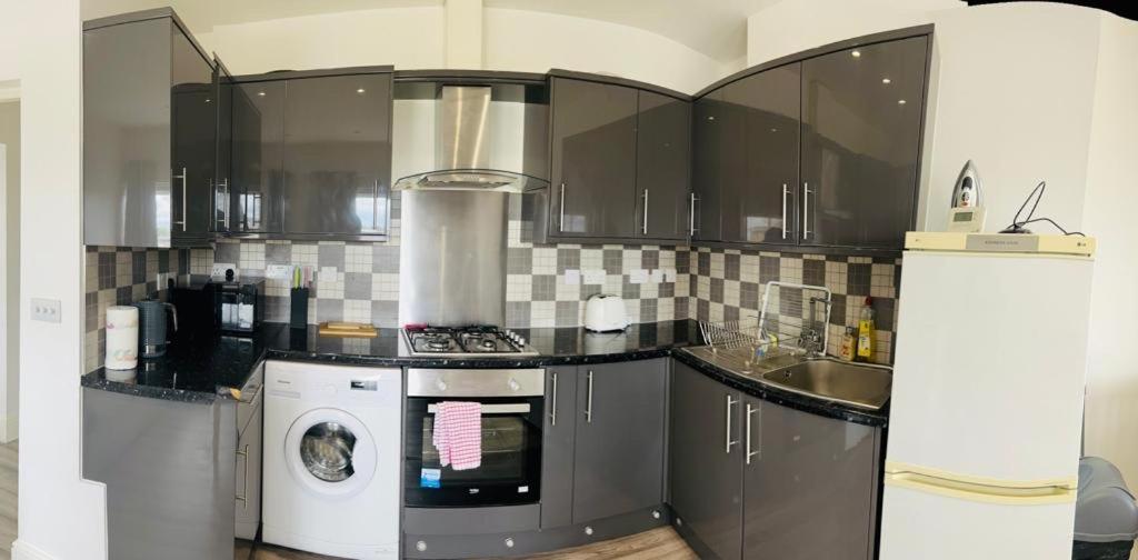 Entire New Flat With View To River Yare, H7 Appartement Great Yarmouth Buitenkant foto