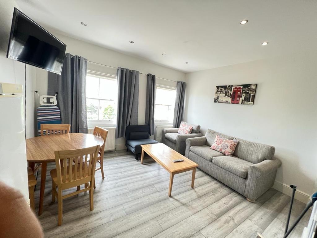 Entire New Flat With View To River Yare, H7 Appartement Great Yarmouth Buitenkant foto